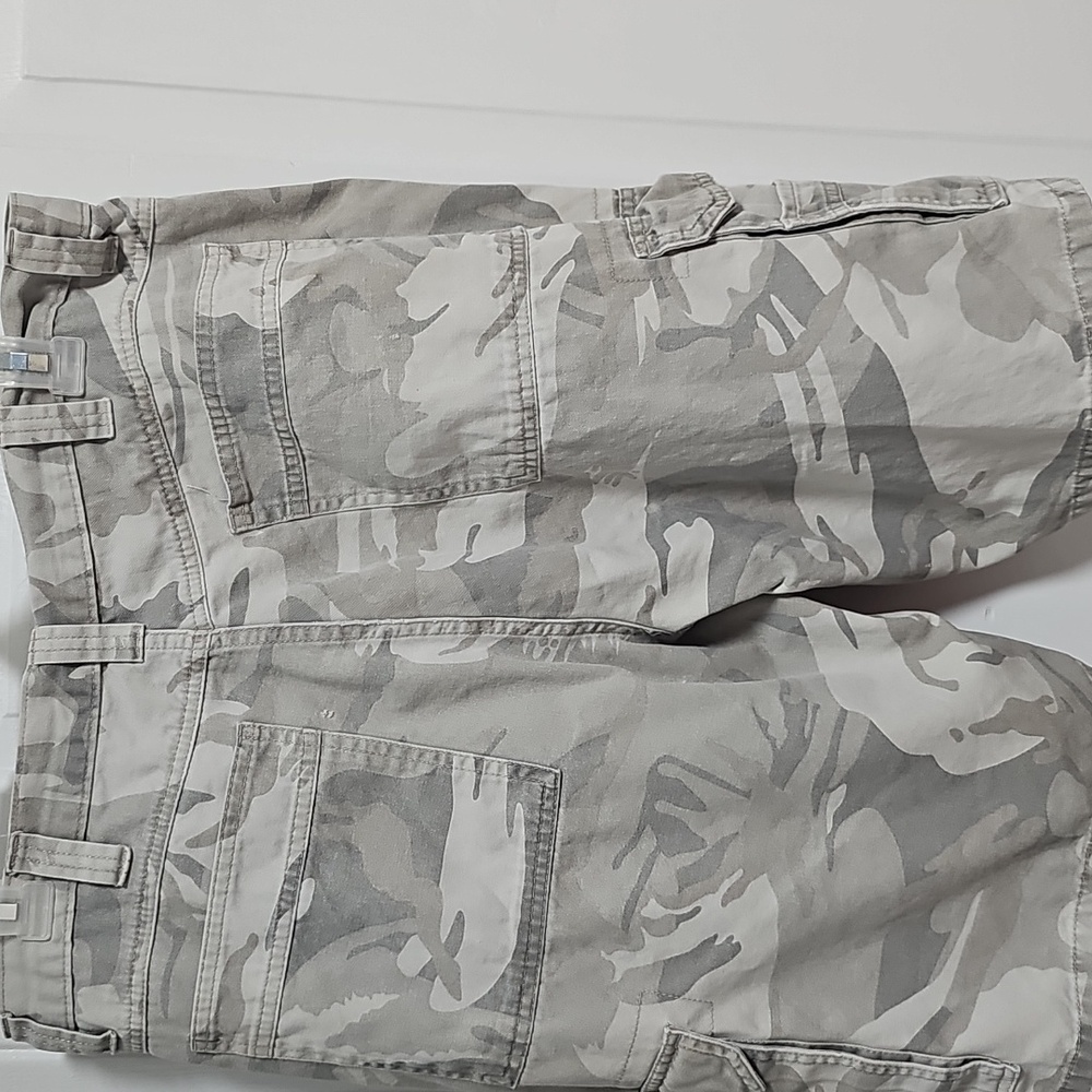Wrangler Gray Cargo Shorts